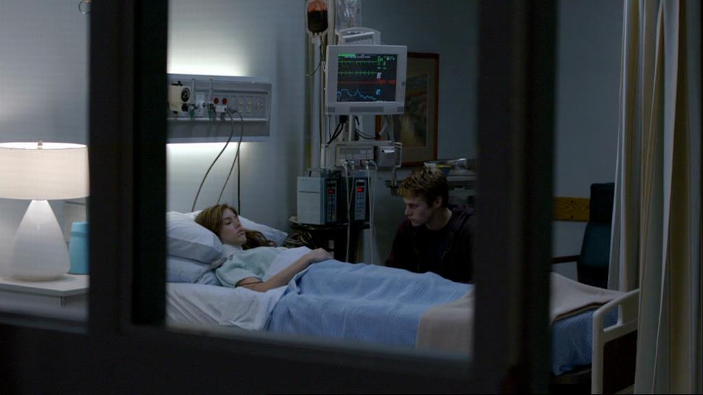 VampireDiariesWorld-dot-org_1x01Pilot_Captures02387.jpg