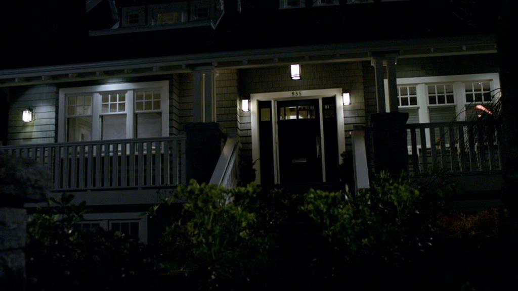 VampireDiariesWorld-dot-org_1x01Pilot_Captures02420.jpg