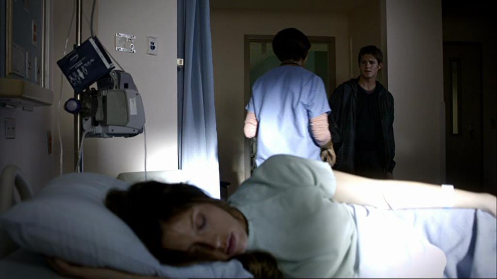 VampireDiariesWorld_dot_org-1x02TheNightOfTheComet00185.jpg