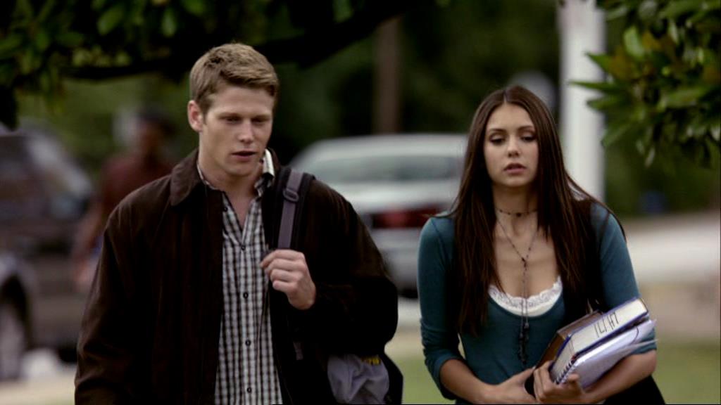 VampireDiariesWorld_dot_org-1x02TheNightOfTheComet00335.jpg