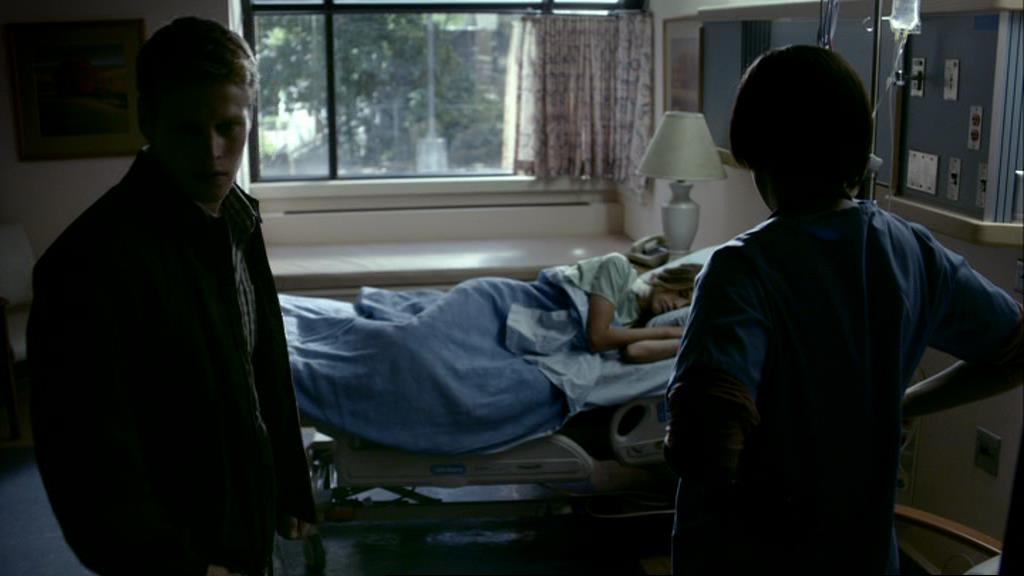 VampireDiariesWorld_dot_org-1x02TheNightOfTheComet00519.jpg