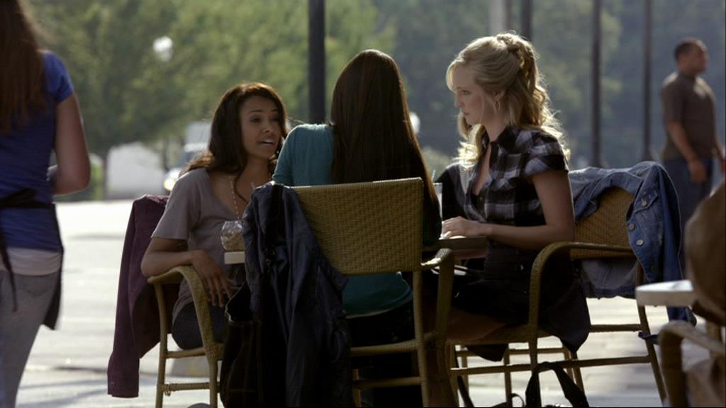 VampireDiariesWorld_dot_org-1x02TheNightOfTheComet00572.jpg