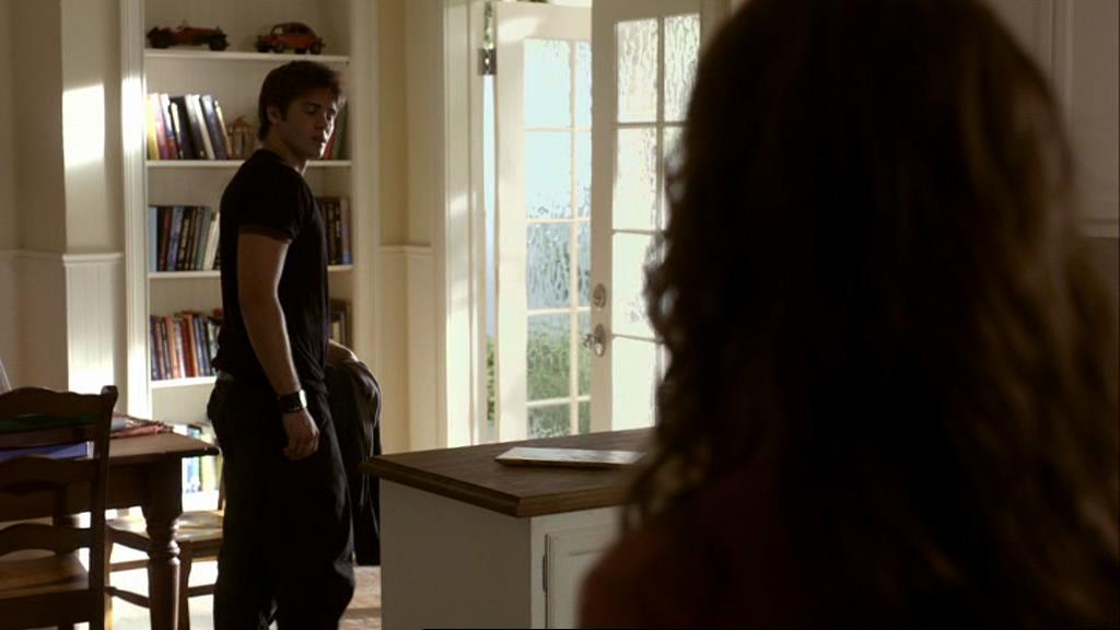 VampireDiariesWorld_dot_org-1x02TheNightOfTheComet00653.jpg