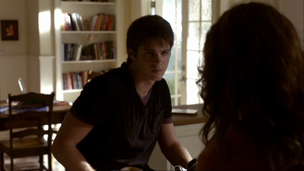 VampireDiariesWorld_dot_org-1x02TheNightOfTheComet00667.jpg