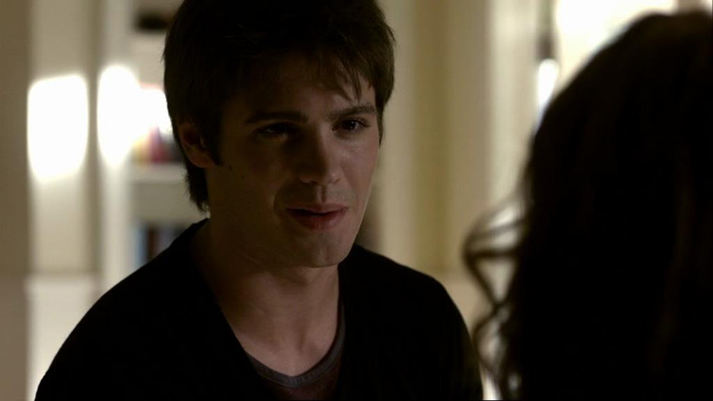 VampireDiariesWorld_dot_org-1x02TheNightOfTheComet00678.jpg