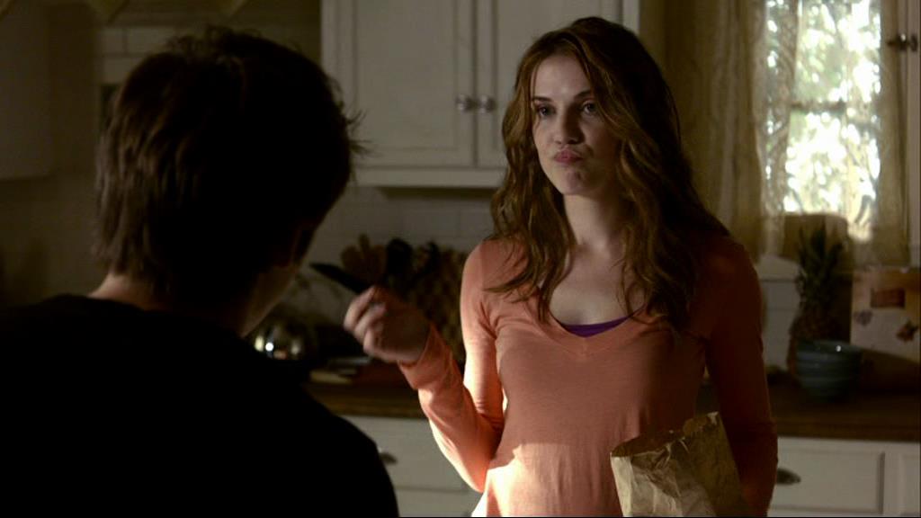 VampireDiariesWorld_dot_org-1x02TheNightOfTheComet00692.jpg