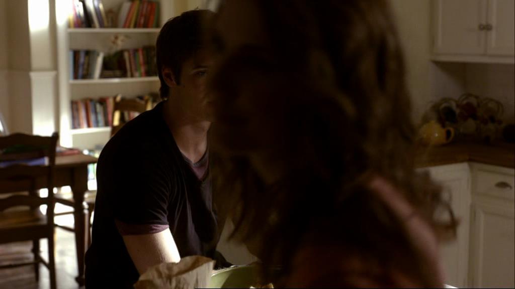 VampireDiariesWorld_dot_org-1x02TheNightOfTheComet00696.jpg