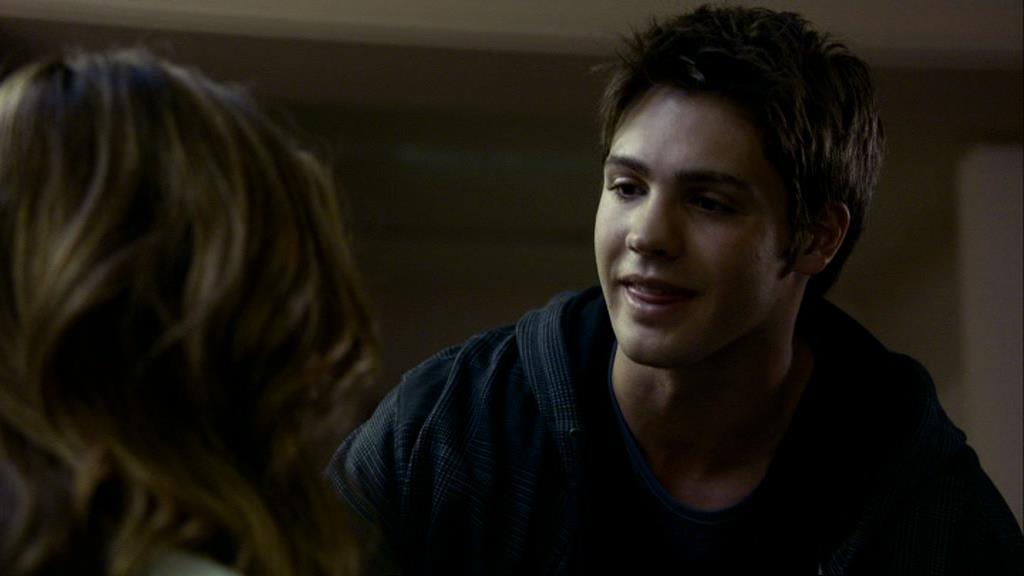 VampireDiariesWorld_dot_org-1x02TheNightOfTheComet00786.jpg