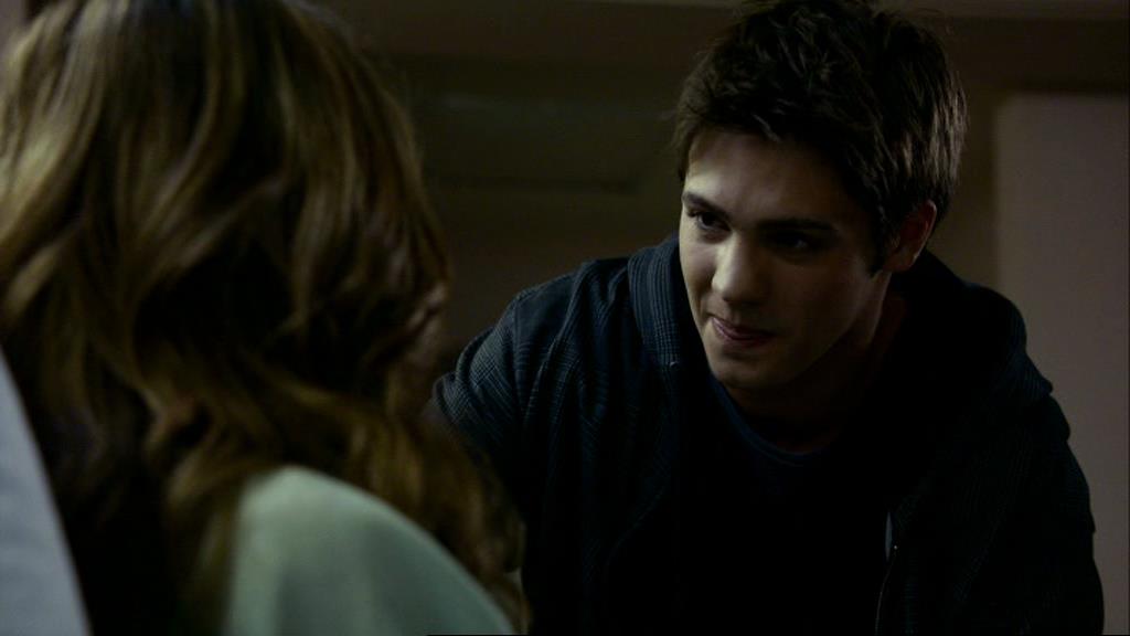 VampireDiariesWorld_dot_org-1x02TheNightOfTheComet00822.jpg