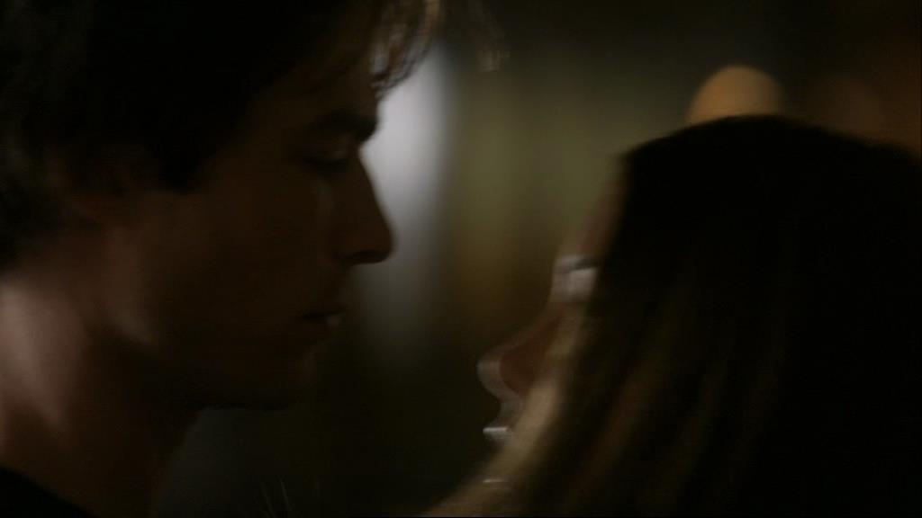 VampireDiariesWorld_dot_org-1x02TheNightOfTheComet00872.jpg