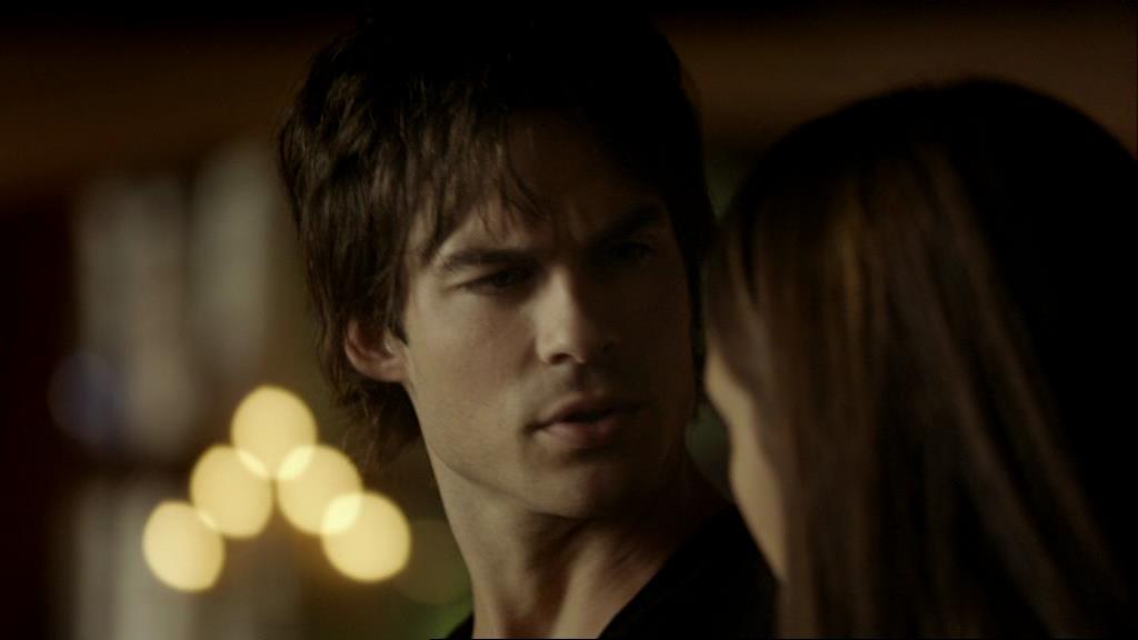 VampireDiariesWorld_dot_org-1x02TheNightOfTheComet00926.jpg