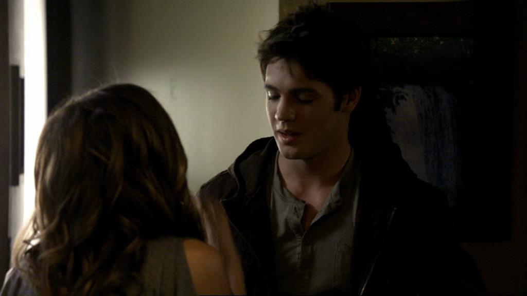 VampireDiariesWorld_dot_org-1x02TheNightOfTheComet01332.jpg