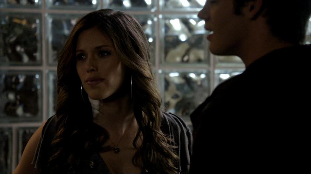 VampireDiariesWorld_dot_org-1x02TheNightOfTheComet01345.jpg