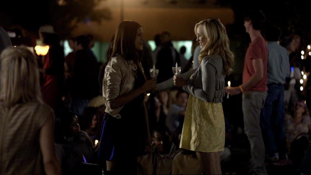 VampireDiariesWorld_dot_org-1x02TheNightOfTheComet01365.jpg