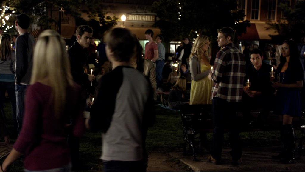 VampireDiariesWorld_dot_org-1x02TheNightOfTheComet01401.jpg