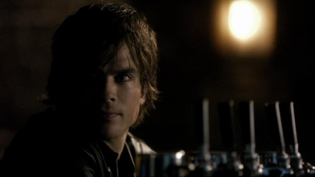 VampireDiariesWorld_dot_org-1x02TheNightOfTheComet01535.jpg