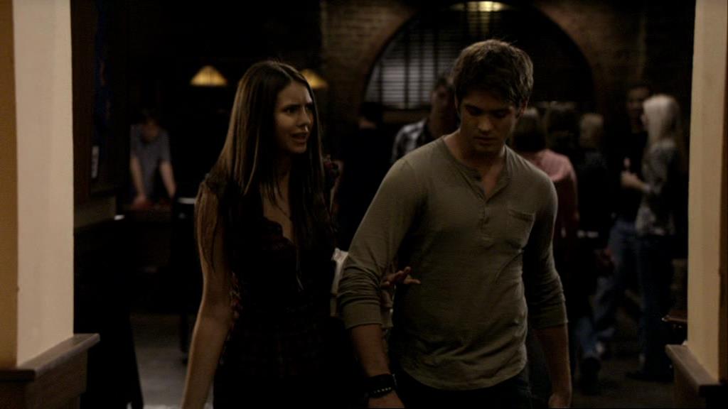 VampireDiariesWorld_dot_org-1x02TheNightOfTheComet01621.jpg