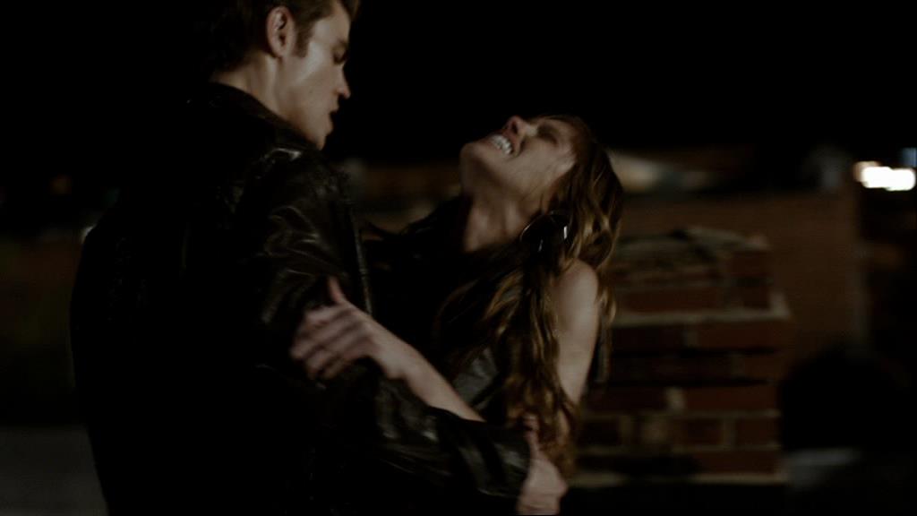 VampireDiariesWorld_dot_org-1x02TheNightOfTheComet01806.jpg