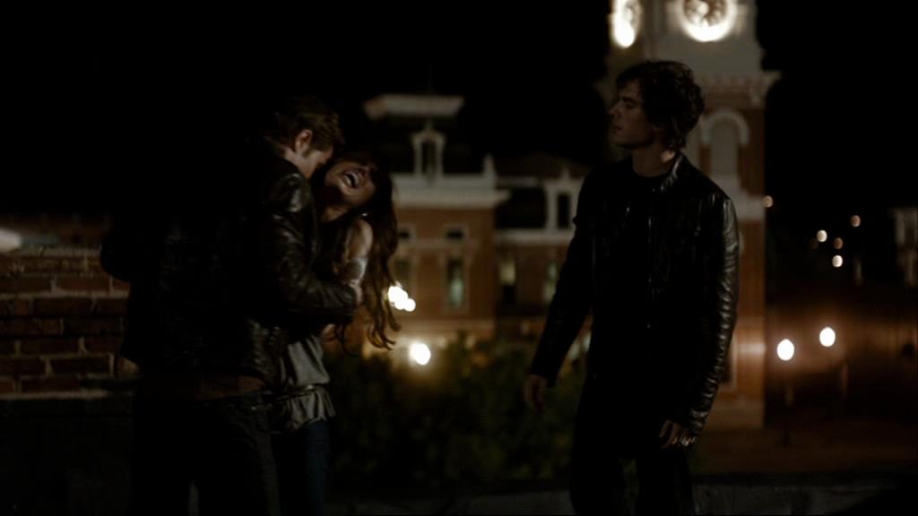 VampireDiariesWorld_dot_org-1x02TheNightOfTheComet01809.jpg