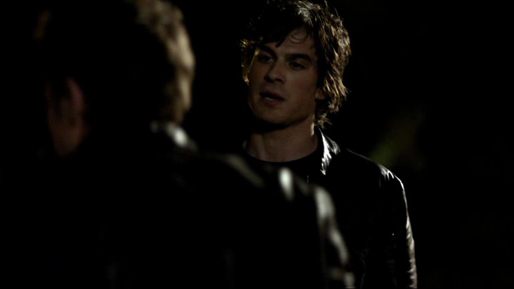 VampireDiariesWorld_dot_org-1x02TheNightOfTheComet01810.jpg