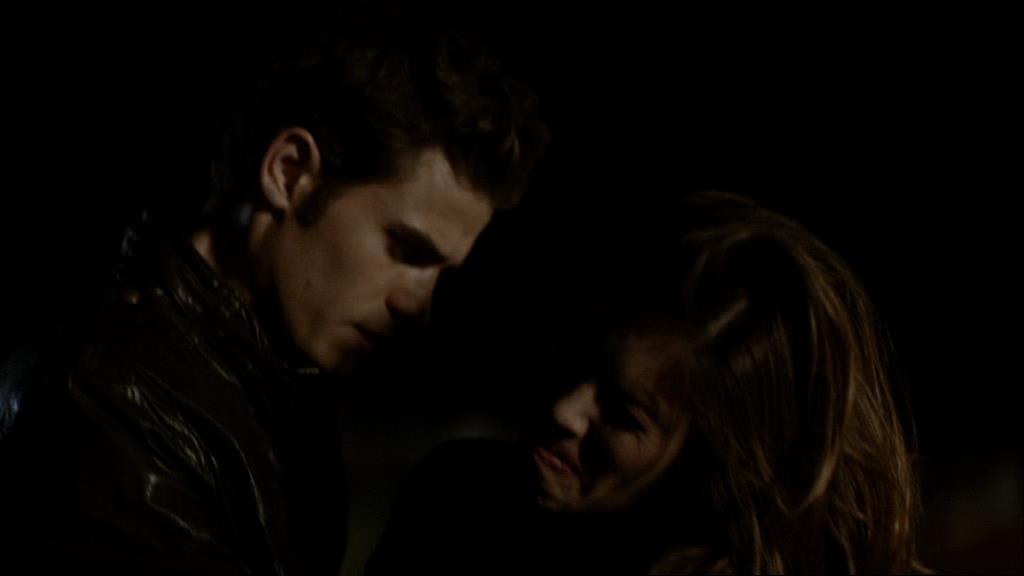 VampireDiariesWorld_dot_org-1x02TheNightOfTheComet01812.jpg