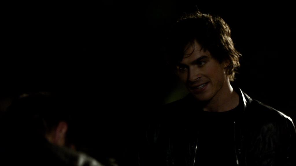 VampireDiariesWorld_dot_org-1x02TheNightOfTheComet01820.jpg