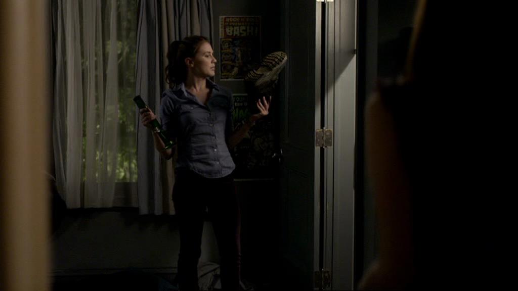 VampireDiariesWorld_dot_org-1x02TheNightOfTheComet02054.jpg