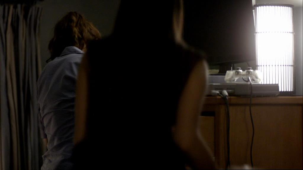 VampireDiariesWorld_dot_org-1x02TheNightOfTheComet02063.jpg