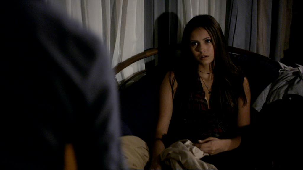 VampireDiariesWorld_dot_org-1x02TheNightOfTheComet02079.jpg