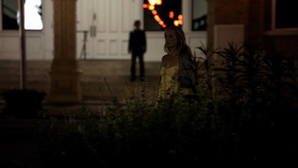 VampireDiariesWorld_dot_org-1x02TheNightOfTheComet02173.jpg