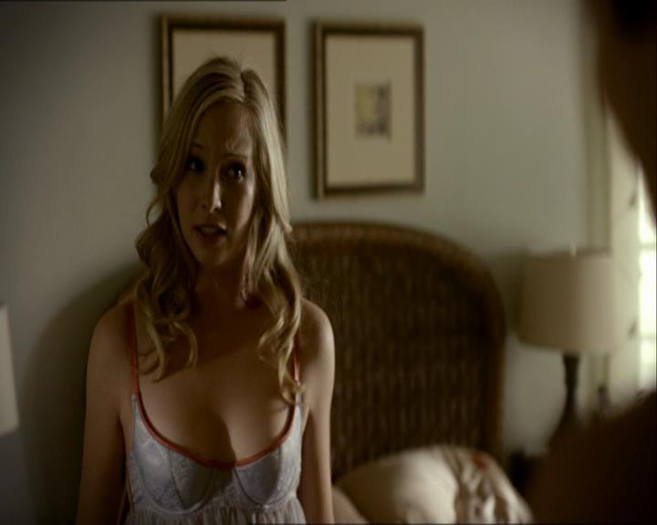 VampireDiariesWorld_dot_org-1x03FridayNightBites0089.jpg