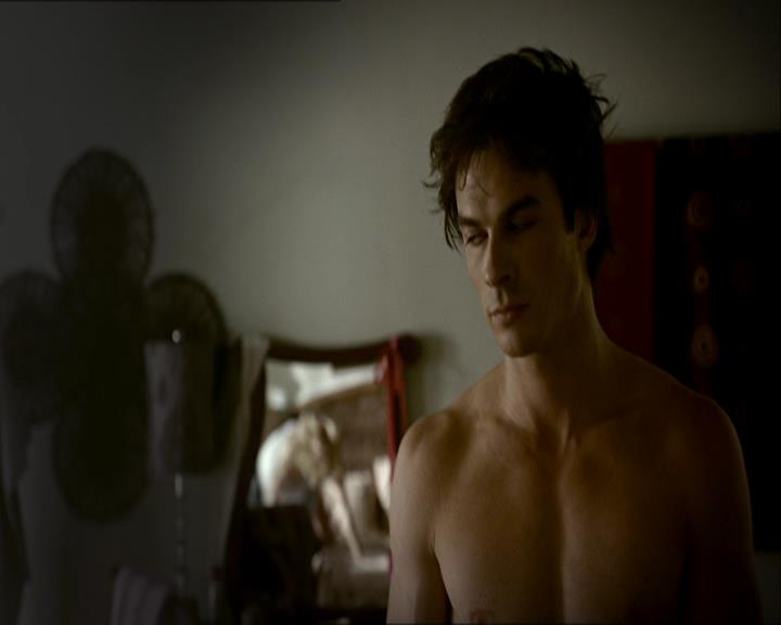 VampireDiariesWorld_dot_org-1x03FridayNightBites0095.jpg