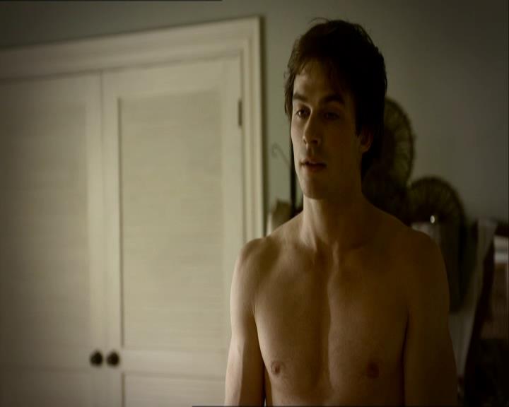 VampireDiariesWorld_dot_org-1x03FridayNightBites0103.jpg