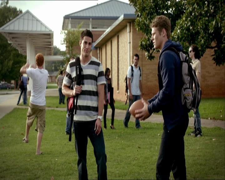 VampireDiariesWorld_dot_org-1x03FridayNightBites0242.jpg