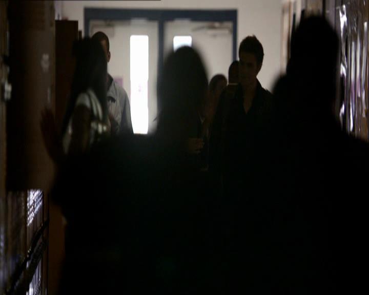 VampireDiariesWorld_dot_org-1x03FridayNightBites0292.jpg