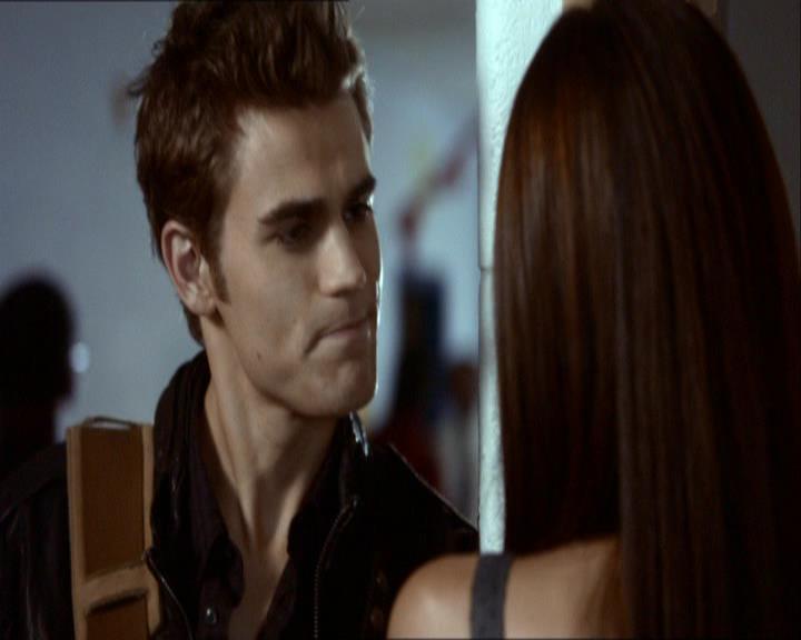 VampireDiariesWorld_dot_org-1x03FridayNightBites0332.jpg