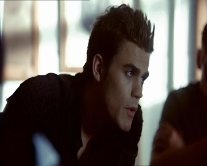 VampireDiariesWorld_dot_org-1x03FridayNightBites0354.jpg