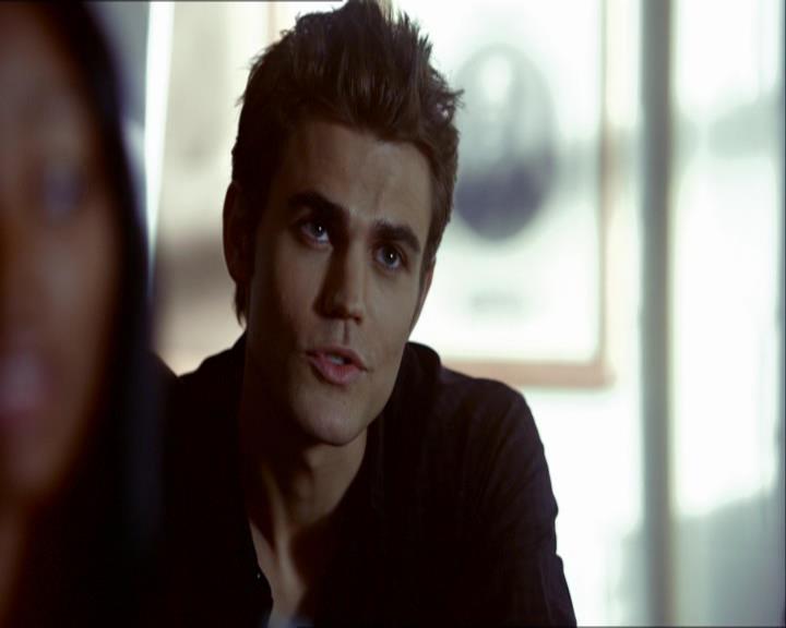 VampireDiariesWorld_dot_org-1x03FridayNightBites0371.jpg