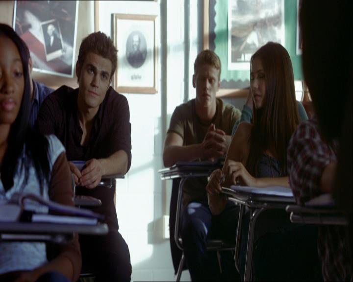 VampireDiariesWorld_dot_org-1x03FridayNightBites0372.jpg