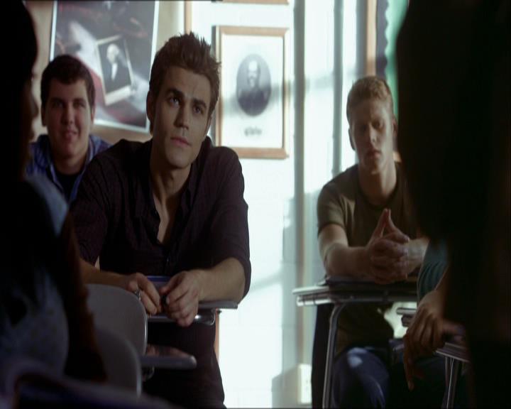 VampireDiariesWorld_dot_org-1x03FridayNightBites0388.jpg