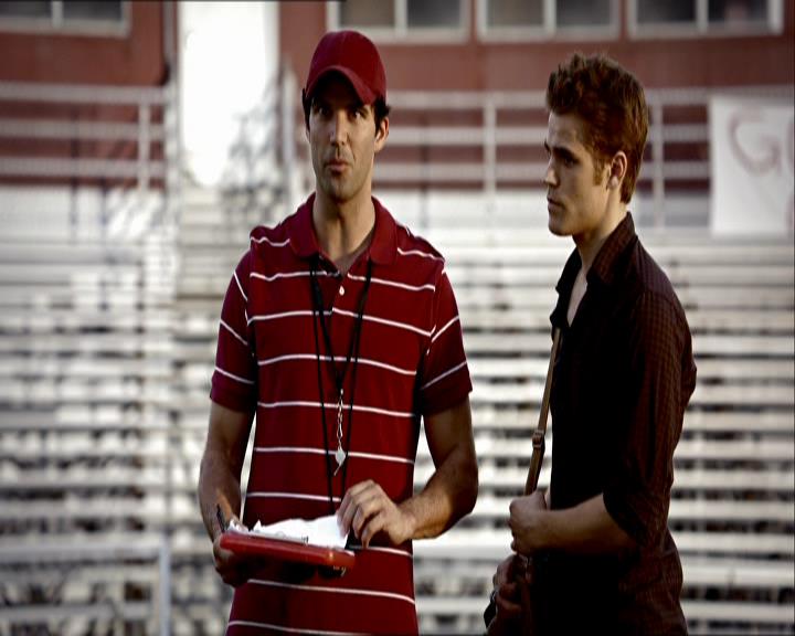 VampireDiariesWorld_dot_org-1x03FridayNightBites0514.jpg