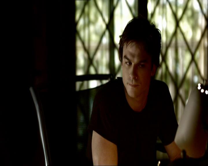 VampireDiariesWorld_dot_org-1x03FridayNightBites0748.jpg