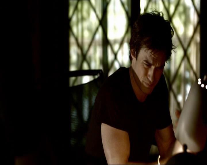 VampireDiariesWorld_dot_org-1x03FridayNightBites0752.jpg