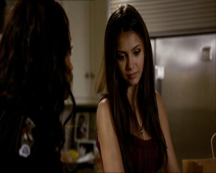 VampireDiariesWorld_dot_org-1x03FridayNightBites0838.jpg