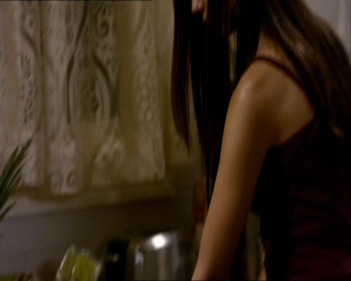 VampireDiariesWorld_dot_org-1x03FridayNightBites0863.jpg