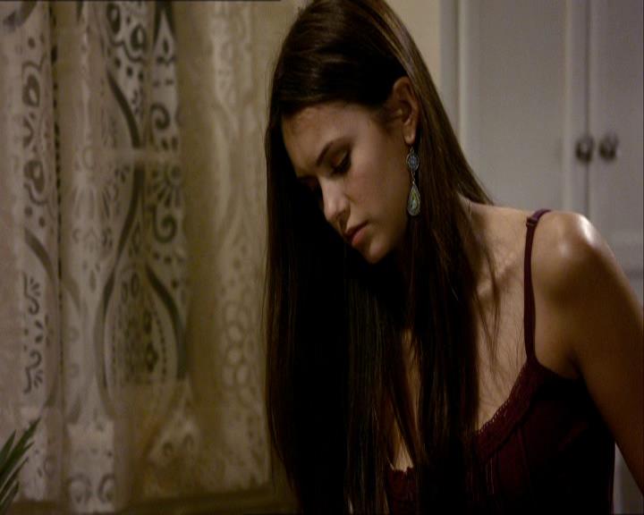 VampireDiariesWorld_dot_org-1x03FridayNightBites0865.jpg