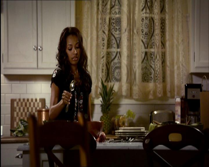 VampireDiariesWorld_dot_org-1x03FridayNightBites0882.jpg