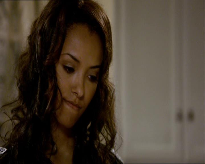 VampireDiariesWorld_dot_org-1x03FridayNightBites0890.jpg