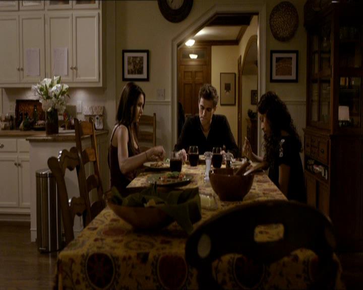 VampireDiariesWorld_dot_org-1x03FridayNightBites0892.jpg