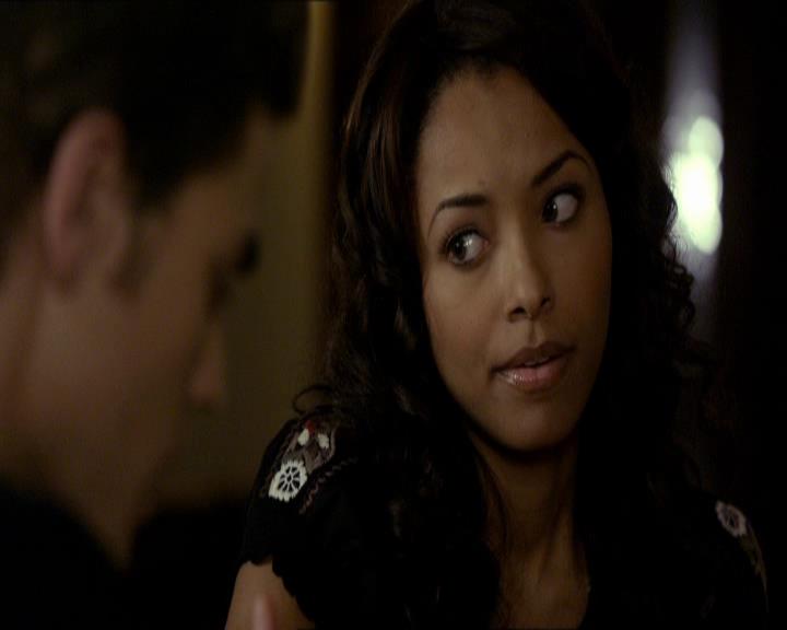 VampireDiariesWorld_dot_org-1x03FridayNightBites0936.jpg